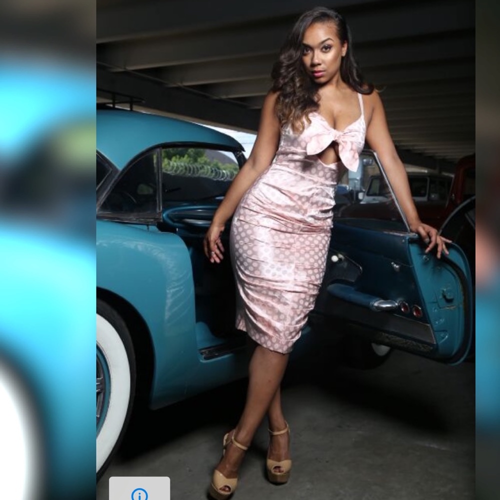 Summer sexy polka dot stretch dress! Size M & L